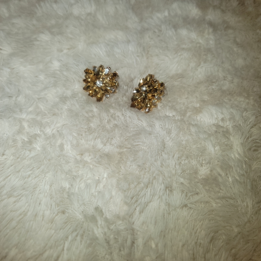 Statement Necklace - Picture 3 of 3
